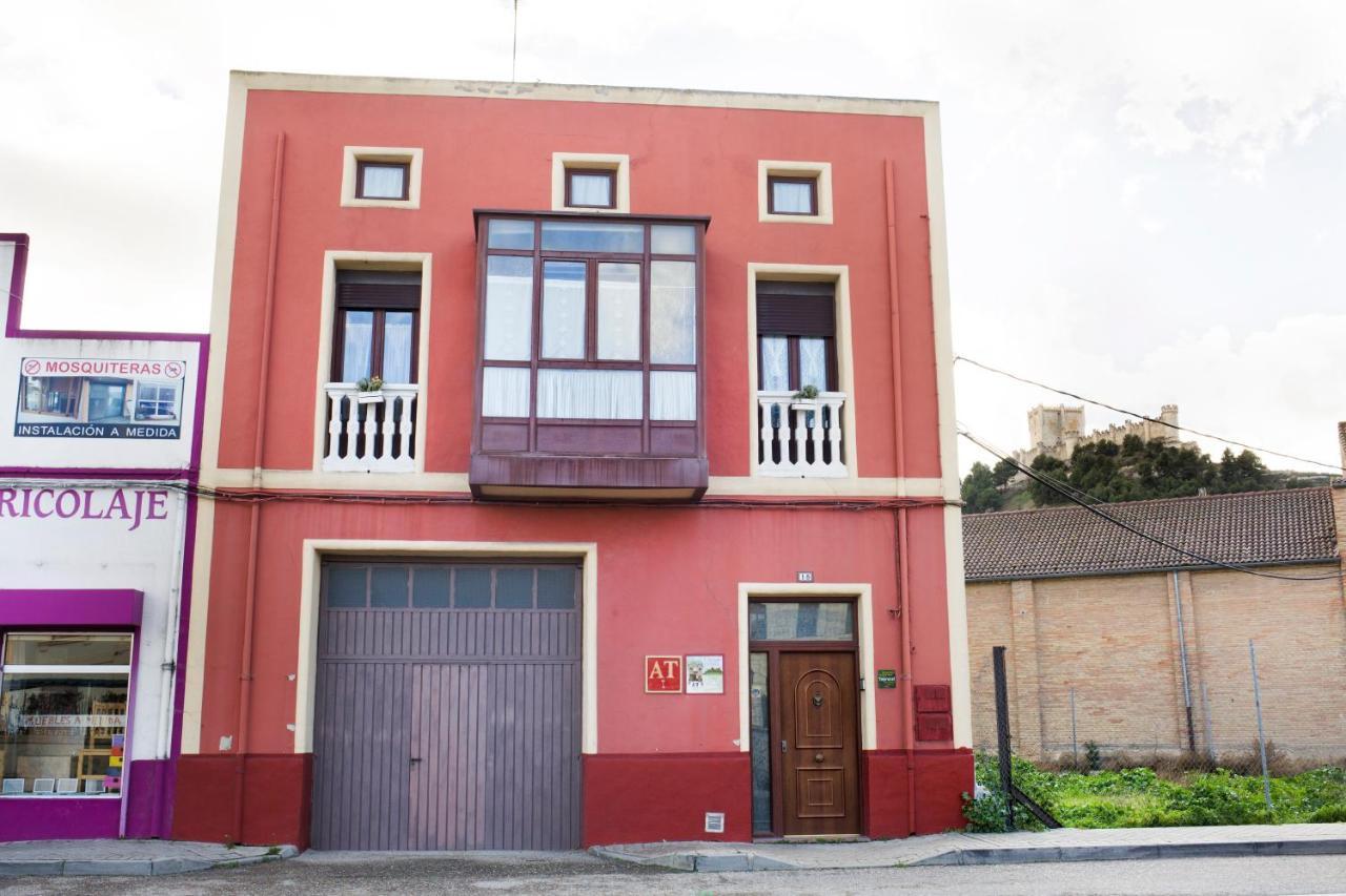 Alojamiento Rural Pueblo De La Ribera Peñafiel Esterno foto
